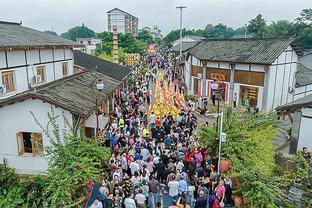 沈知渝：詹眉该做的都做了还是落寞离场 撼山易撼约穆组合难